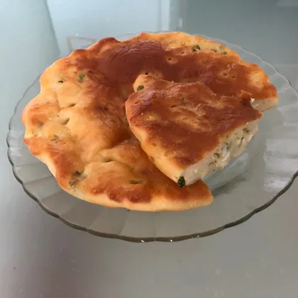 Заливной пирог с луком и яйцами