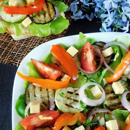 Салат с овощами-гриль и ароматизированным маслом