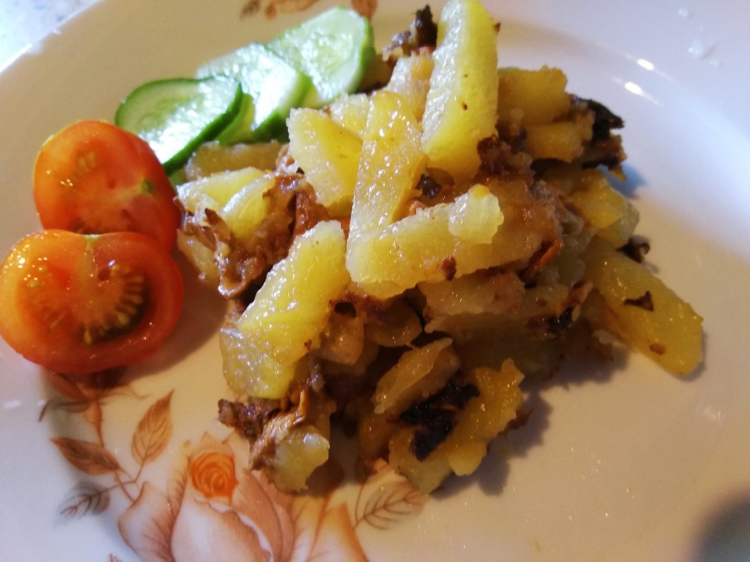 Жареный картофель с лисичками. 😋👍