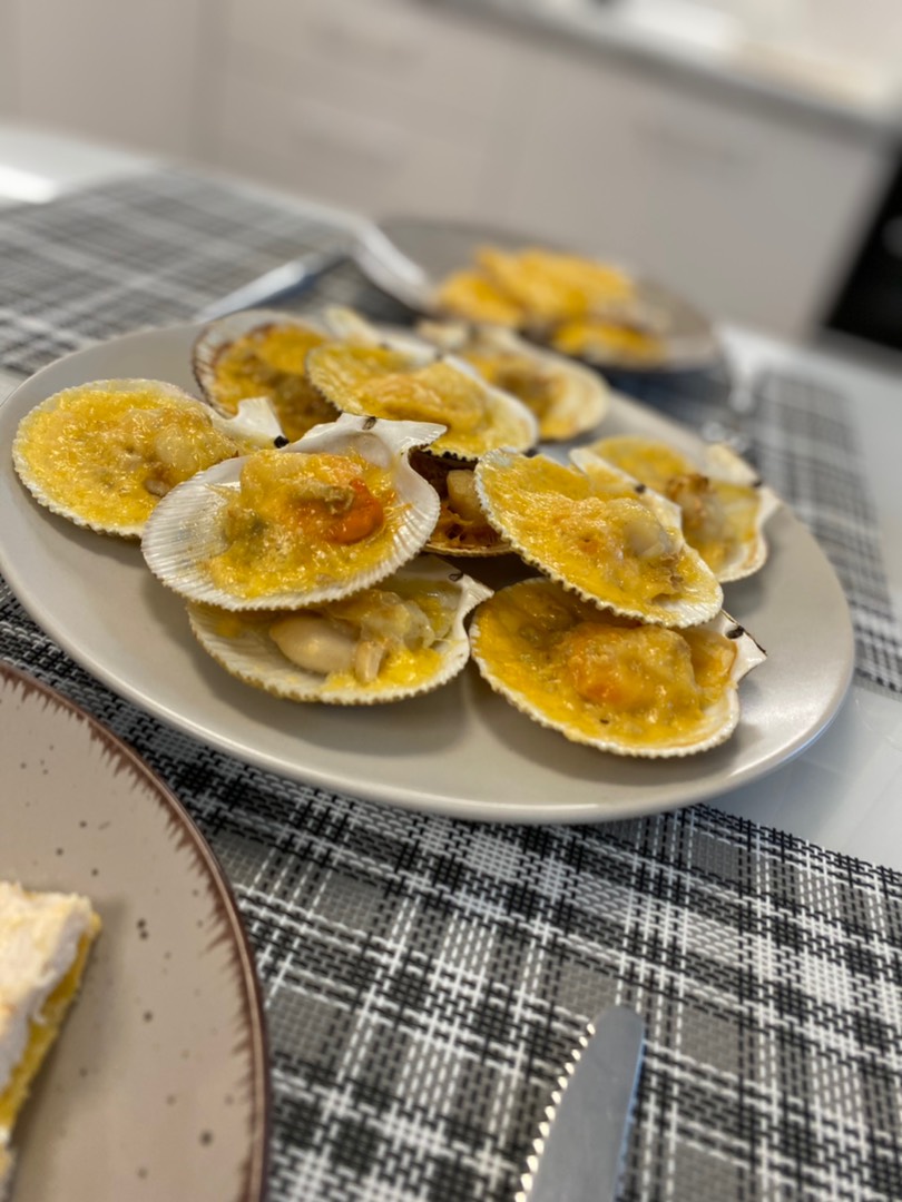 Гребешки под сыром в духовке