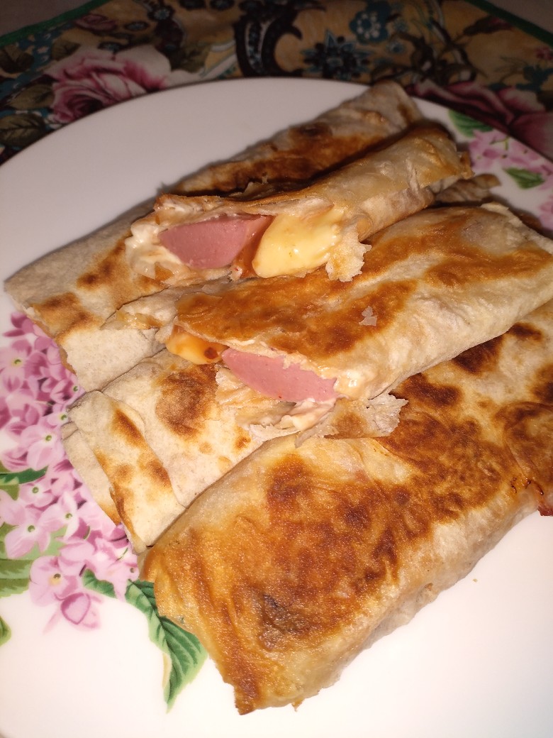 🌹Лаваш+сосиски +сыр🌹