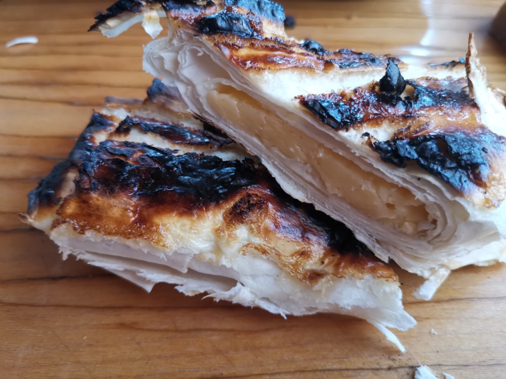 Рулетики с сыром, с сосиской, с сосиской и сыром