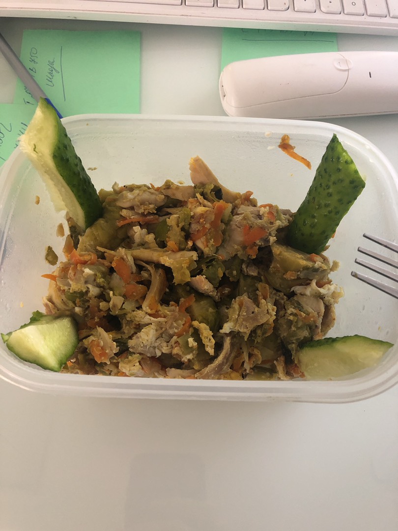 Пп овощное рагу с курицей в яйце