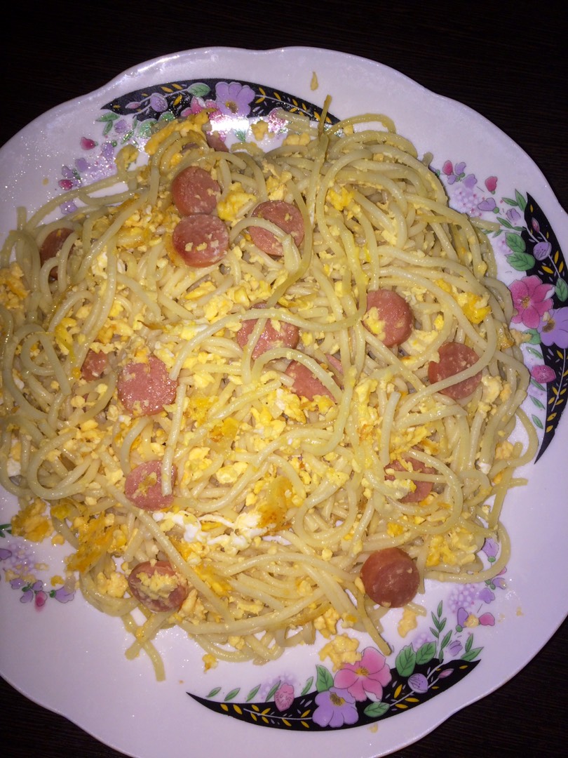 Спагетти 🍝 с яйцом и сосисками