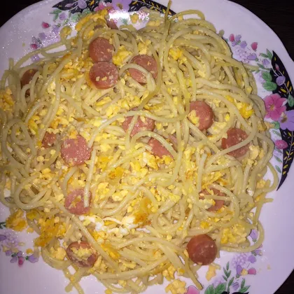 Спагетти 🍝 с яйцом и сосисками