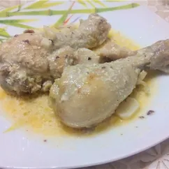 Нежные куриные ножки с чесночно-сметанной подливкой 🍗