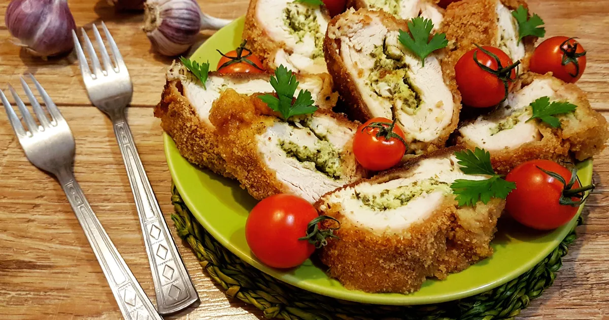 Куриные грудки с сыром и зеленью