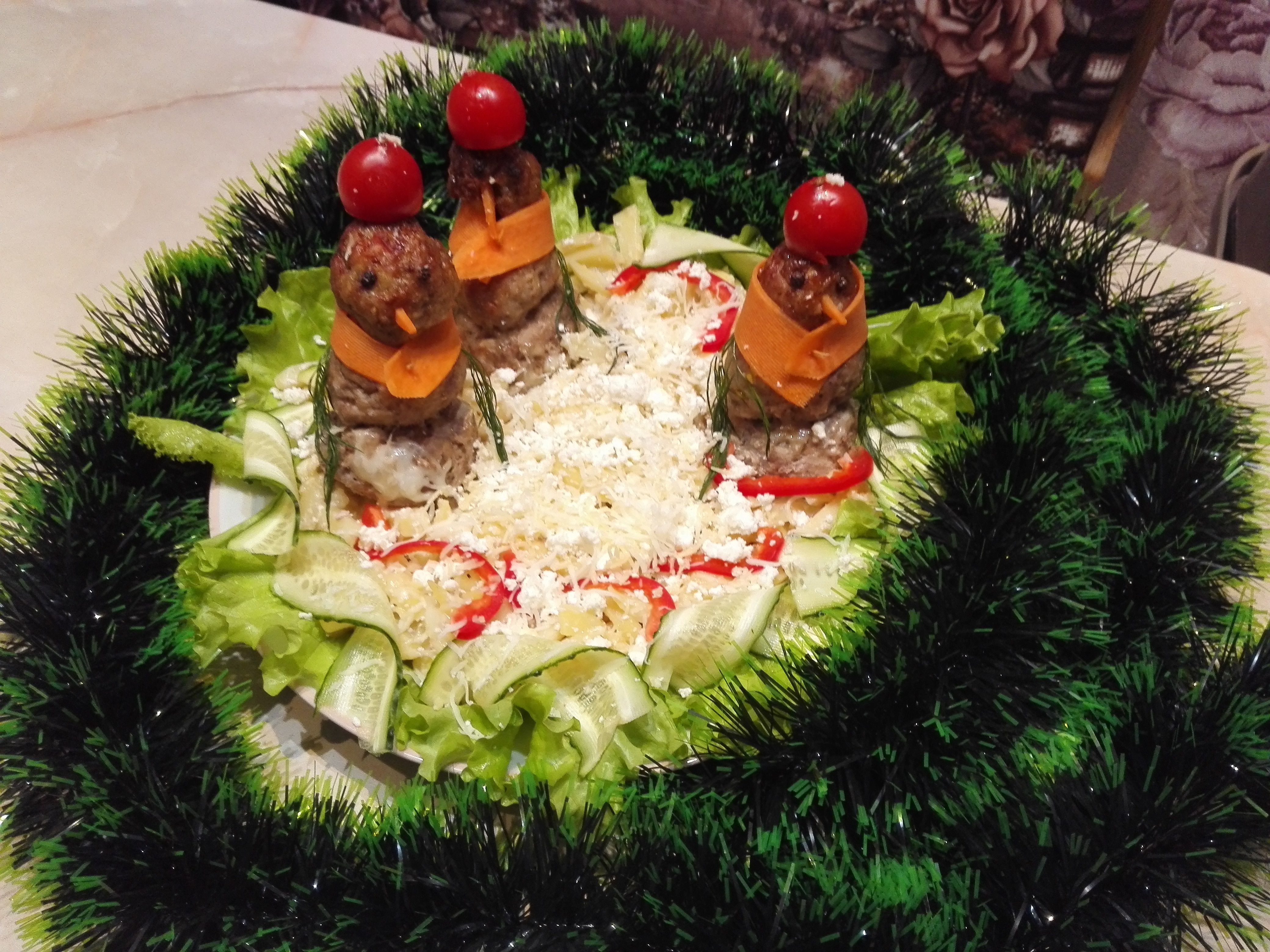 Новогодние мясные "Снеговички"