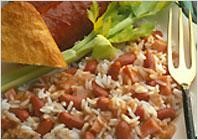 Рис с красной фасолью и копченой колбасой