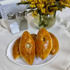 Расстегай с рисом и соминой