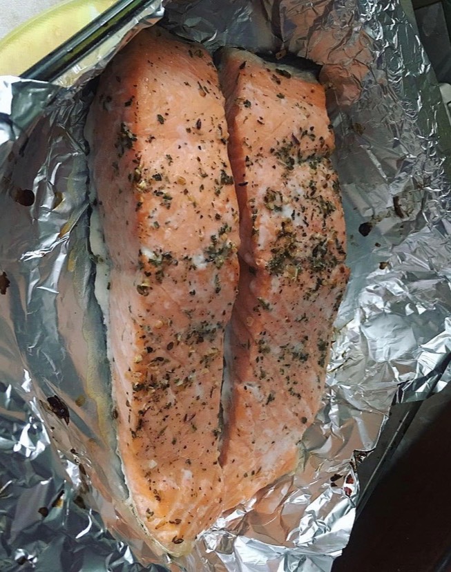 Запеченный лосось в духовке: ТОП-5 вкусных рецептов