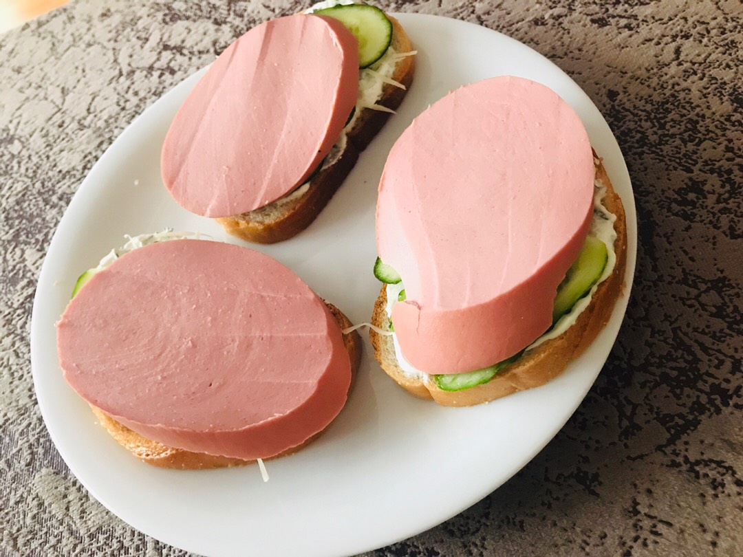 красивые фото бутербродов с колбасой