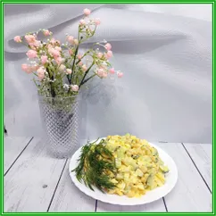 Салат из яиц, огурцов и кукурузы