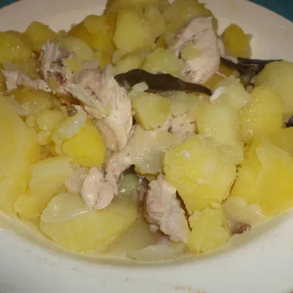 Тушеная картошка с курицей