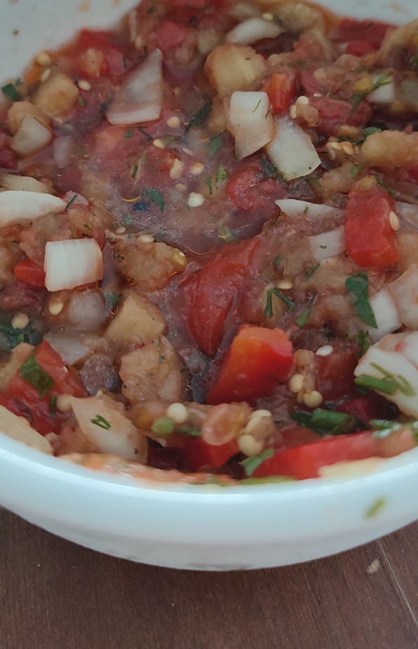 Хоровац (салат из запечённых овощей)