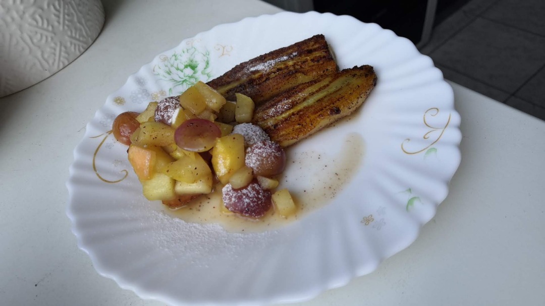 🍌Жареные бананы с компотом из яблок и винограда