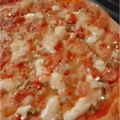 Пицца с курицей и сосисками 🍕