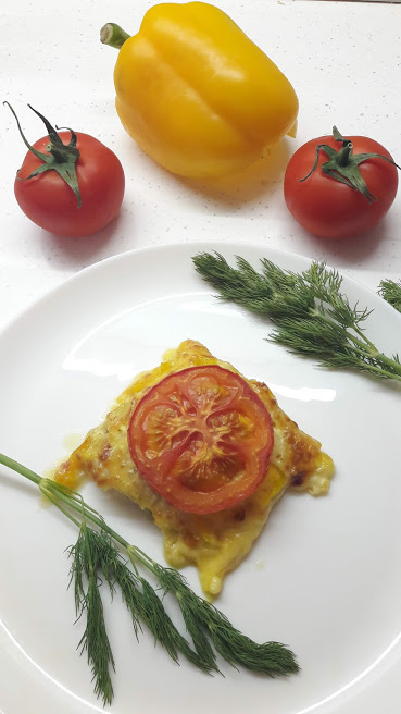 Горбуша с овощами под сыром