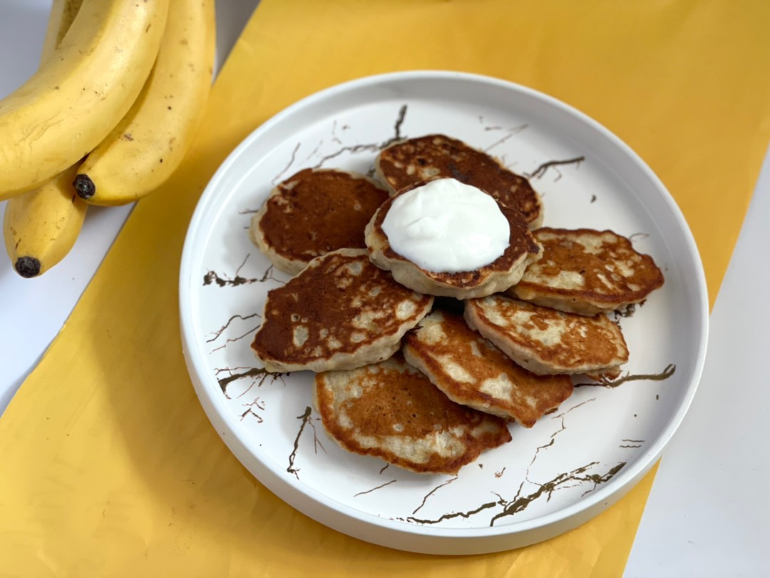 ПП завтрак: пышные банановые оладьи
