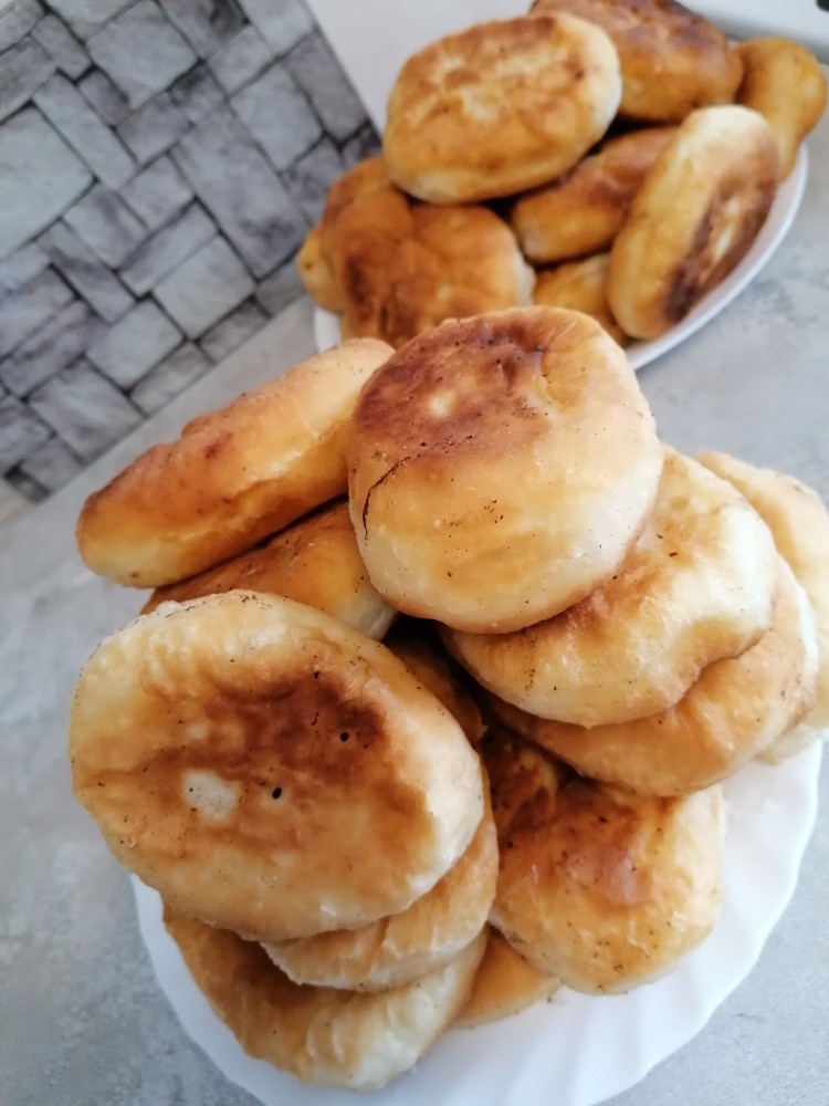 Пирожки с картофелем и с капустой и мясом
