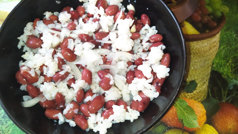 Острый мексиканский салат с фасолью и рисом, рецепты с фото