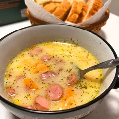 Сырный суп с сосисками