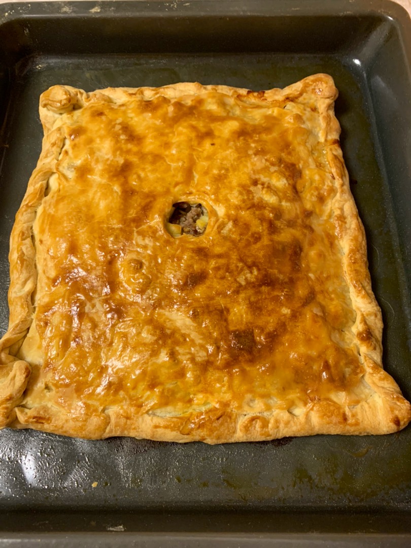 Пирог с фаршем и картошкой