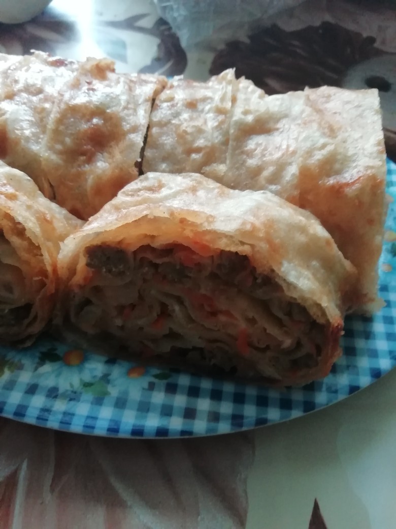 Рулет из лаваша с фаршем