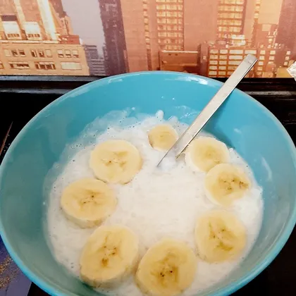 Рисовая каша с бананом (новогодний завтрак)