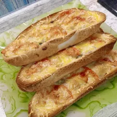 Багет, фаршированный курицей и грибами