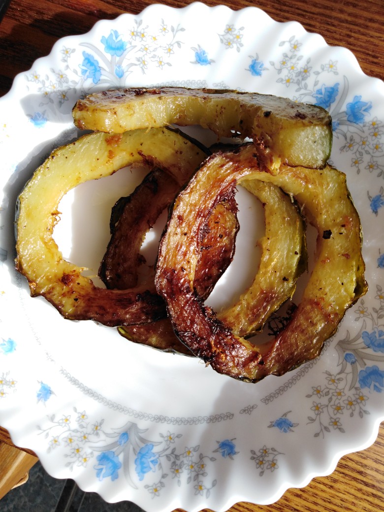 Кабачки жареные с чесноком
