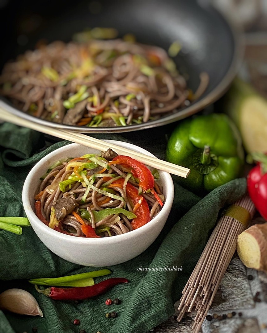 🍜Лапша соба с овощами и сердечками индейки в ВОКе