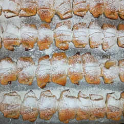Творожные рогалики с яблоками