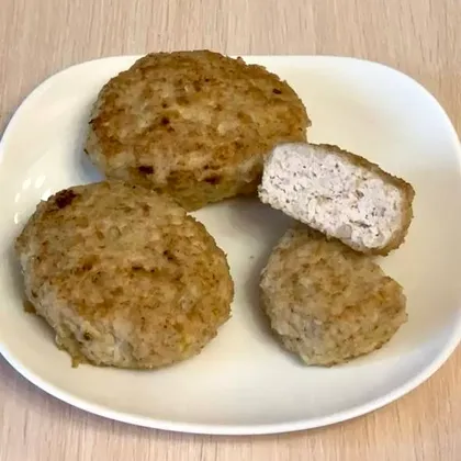 Котлеты из индейки с кабачком и овсянкой