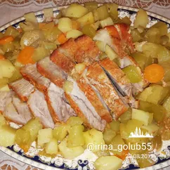 Мясо с овощами из духовки