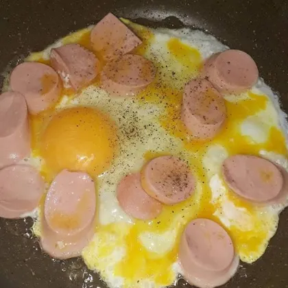 Быстрый завтрак (яичница)