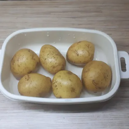 Отварной картофель в микроволновке