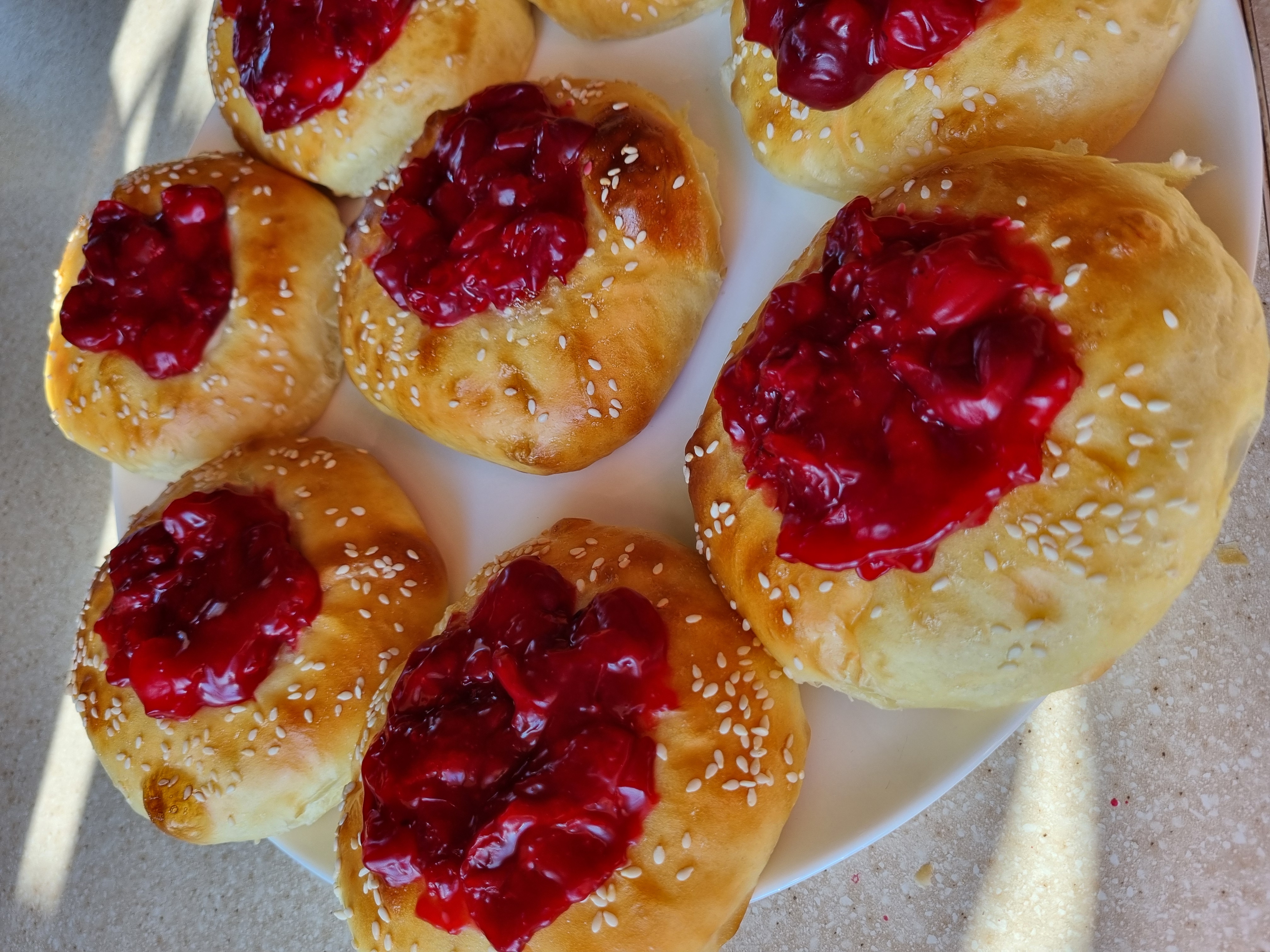 Булочки с  чизкейком и вишней 🍒