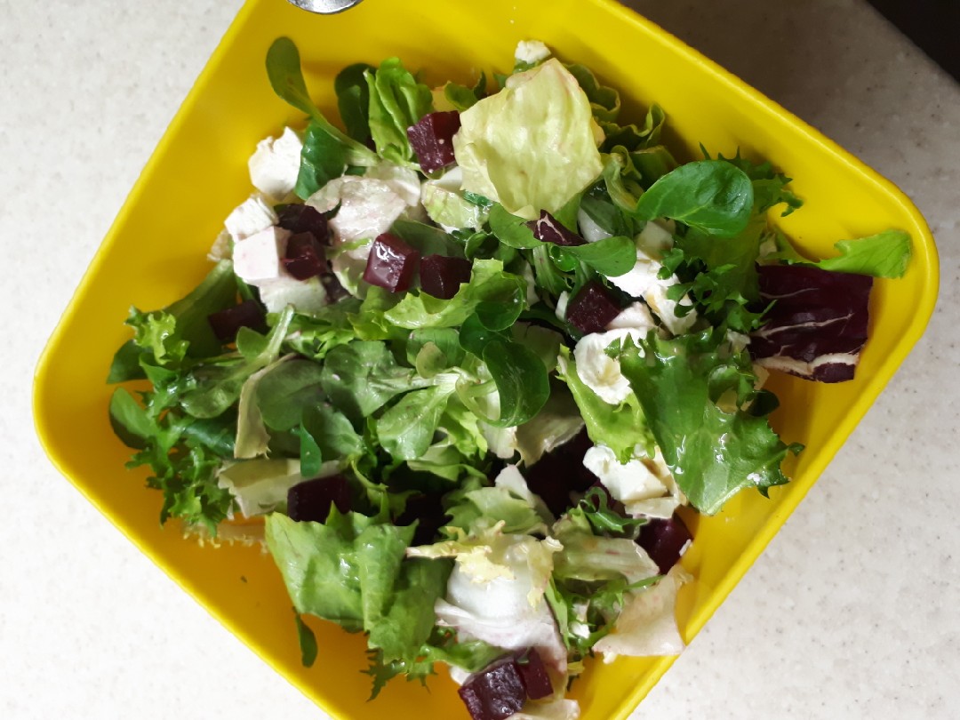 10 рецептов салатов со свеклой