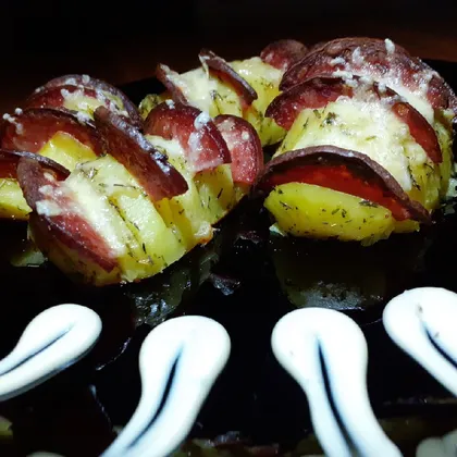 Картошка с колбасой и сыром – пошаговый рецепт приготовления с фото