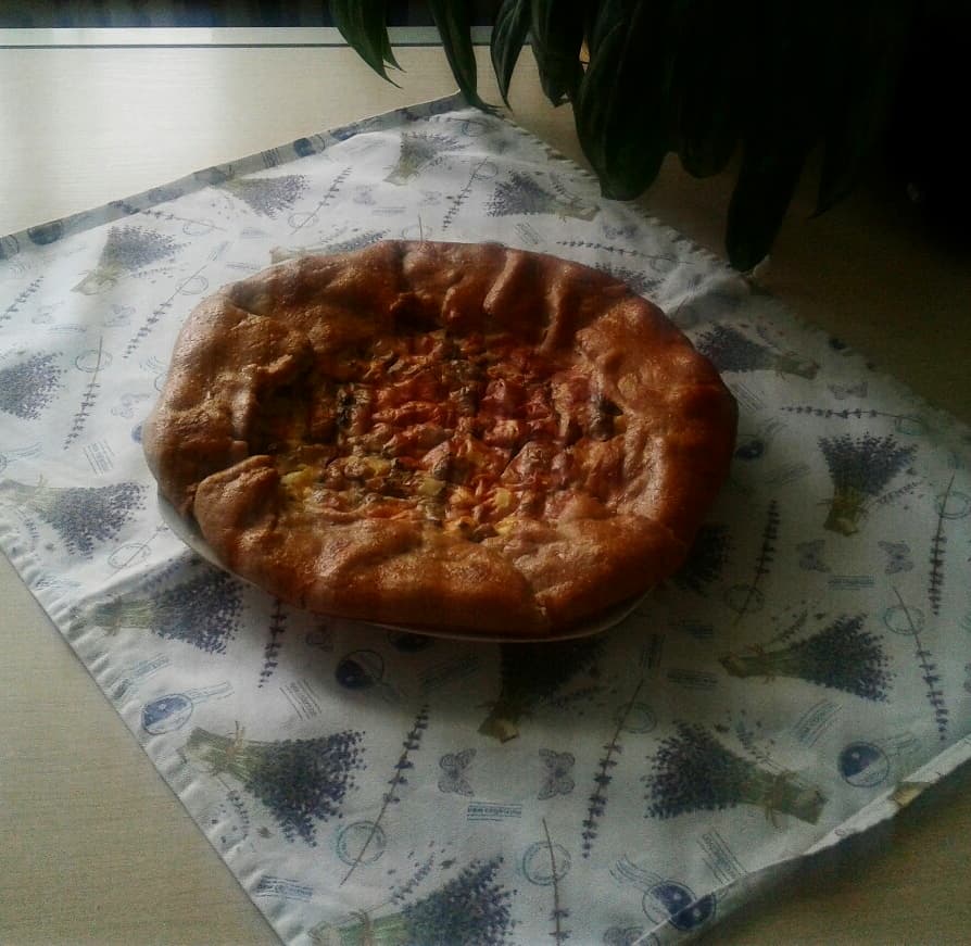 Галета с грибами и яйцом под сырной корочкой