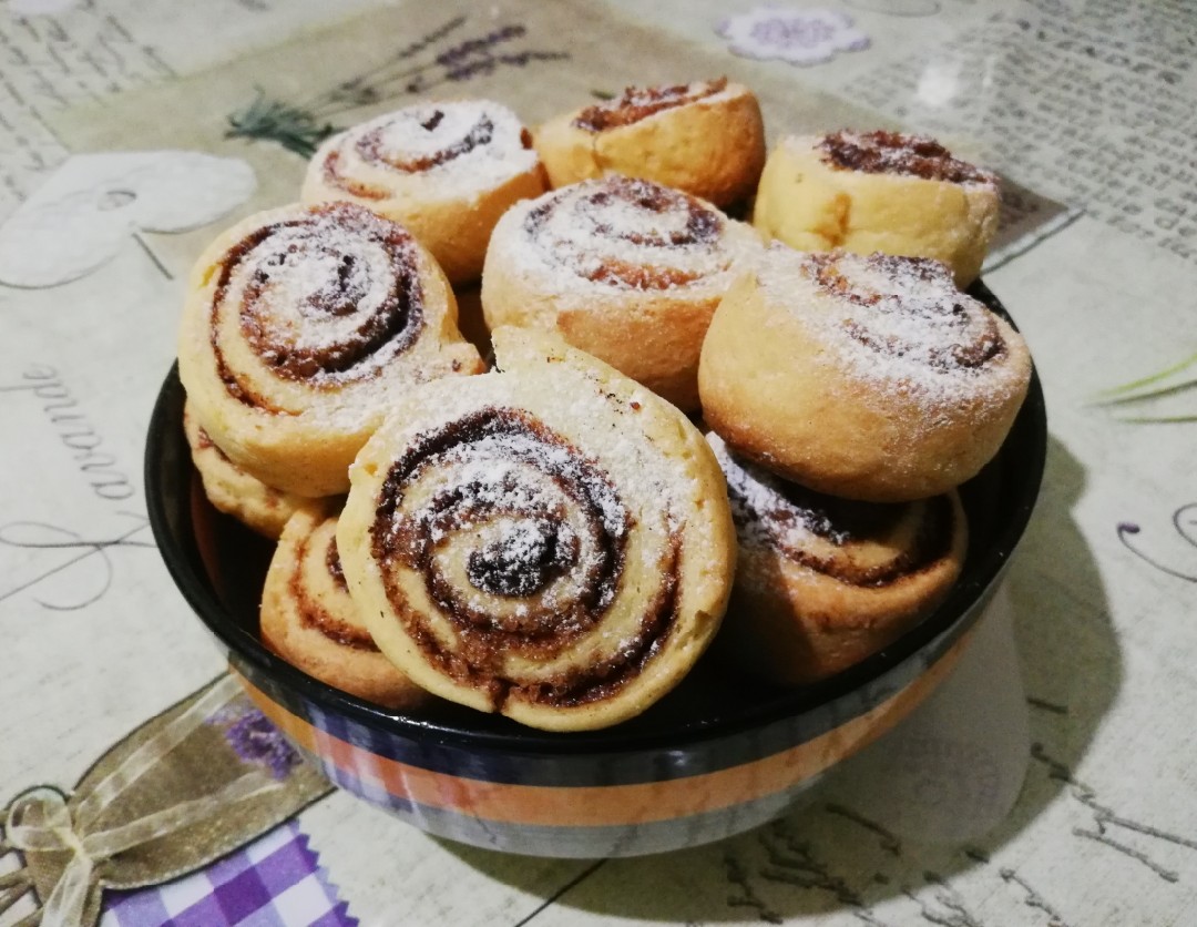 Творожное печенье с сахаром и корицей "Улитки"