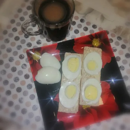 Бутерброды на завтрак с хлебцем и яйцом 🥪