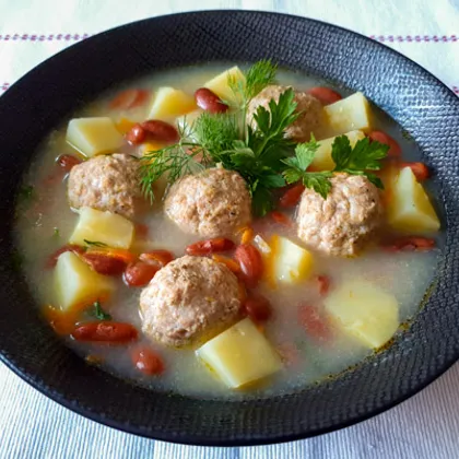 Итальянский суп с фрикадельками в мультиварке
