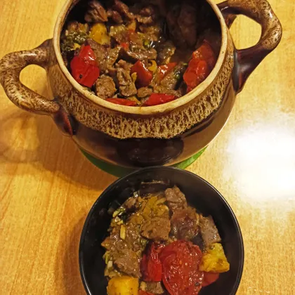 Чанахи - рагу из баранины и овощей, топленое в глиняном горшке