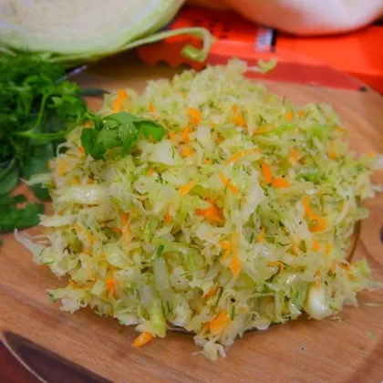 Простой и полезный салат из белокочанной капусты