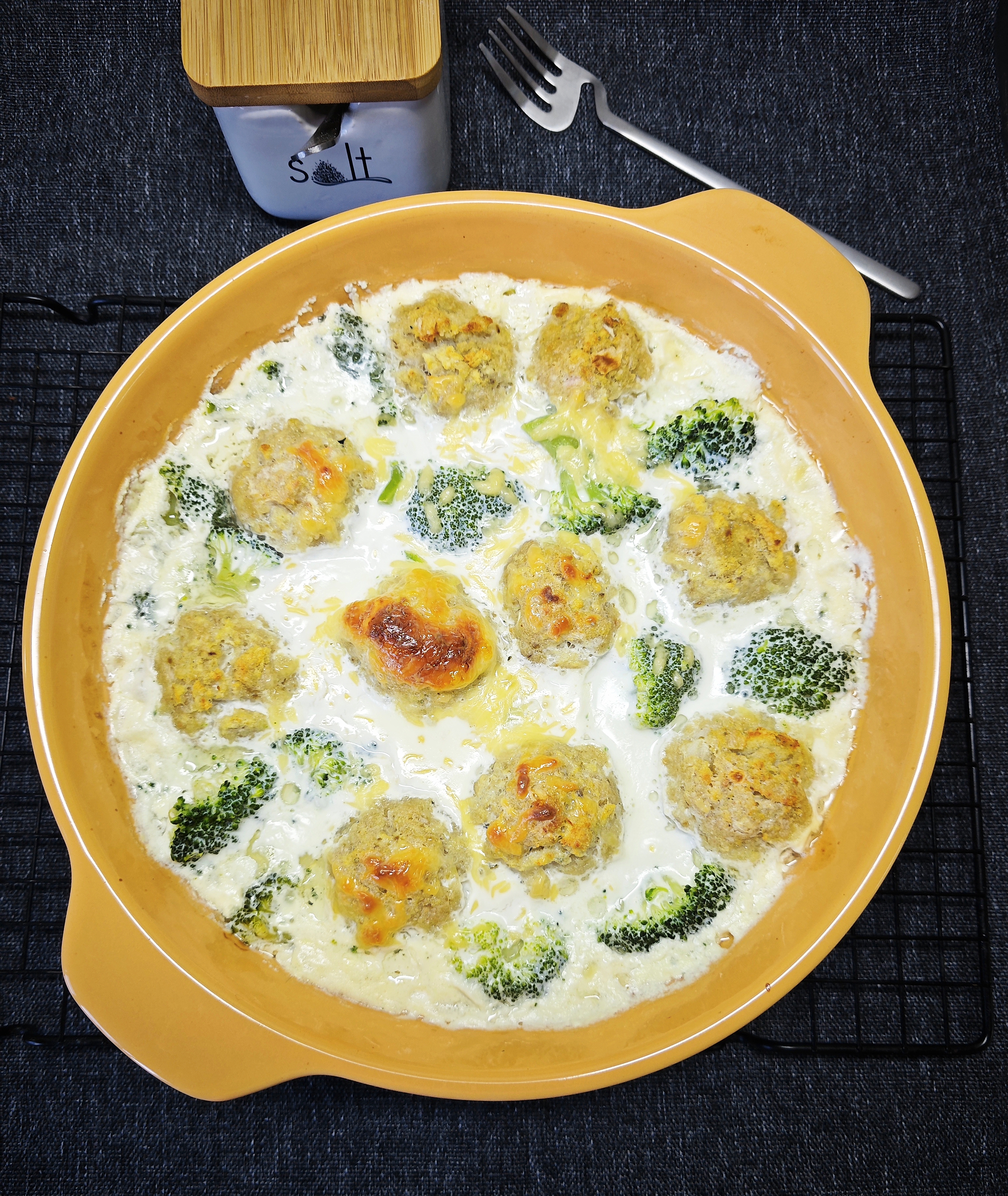 Рыбные тефтели в сливочном соусе 