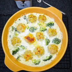 Рыбные тефтели в сливочном соусе 