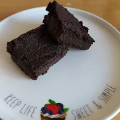 Брауни из киноа (веганский)