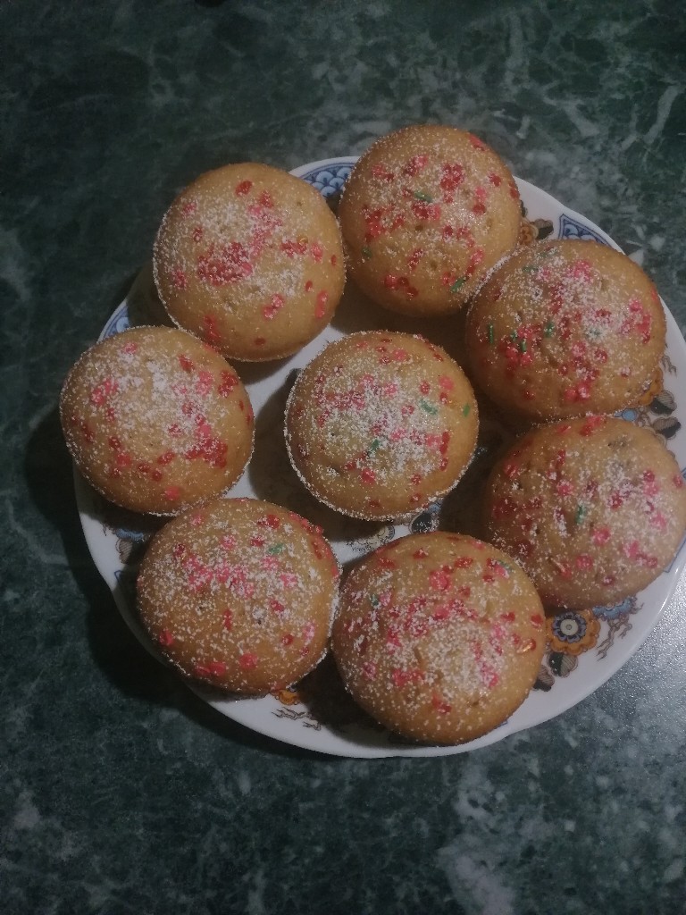 Кексики с изюмом на молоке